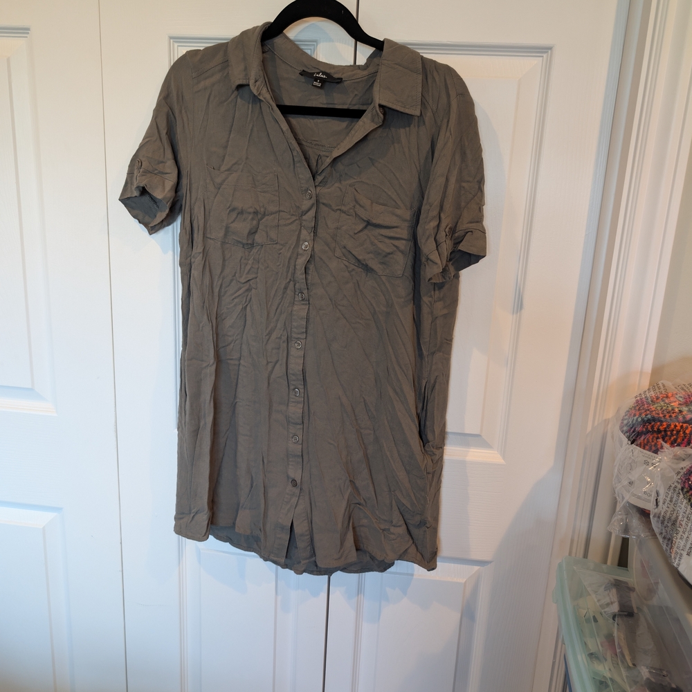 Lulu's Women's Casual Short-Sleeve Button-Down Shirt in Olive Green